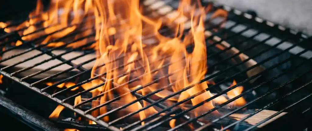 Grillrost reinigen, um Gestank und schlechten Geschmack zu vermeiden